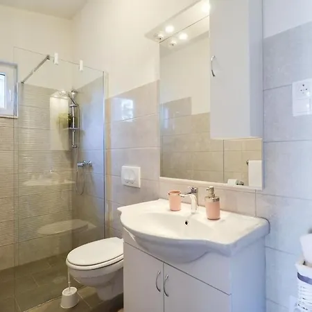 Daire Apt Jakov - Close To Sea & Parking